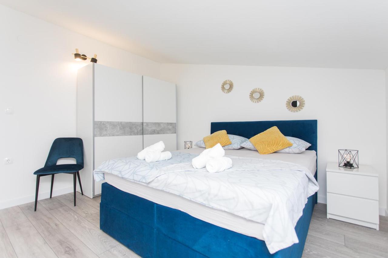 Apartment Gold Подстрана Экстерьер фото
