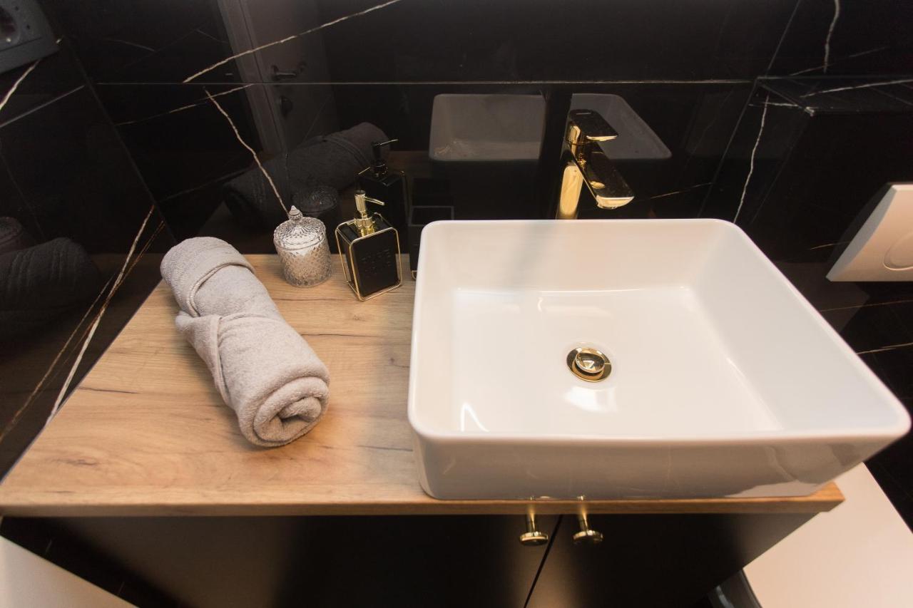 Apartment Gold Подстрана Экстерьер фото