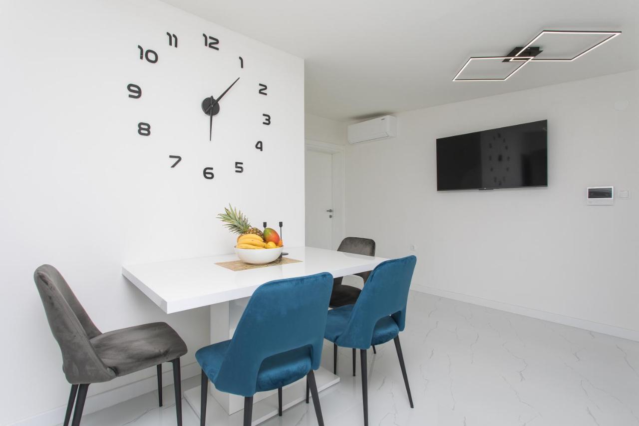 Apartment Gold Подстрана Экстерьер фото